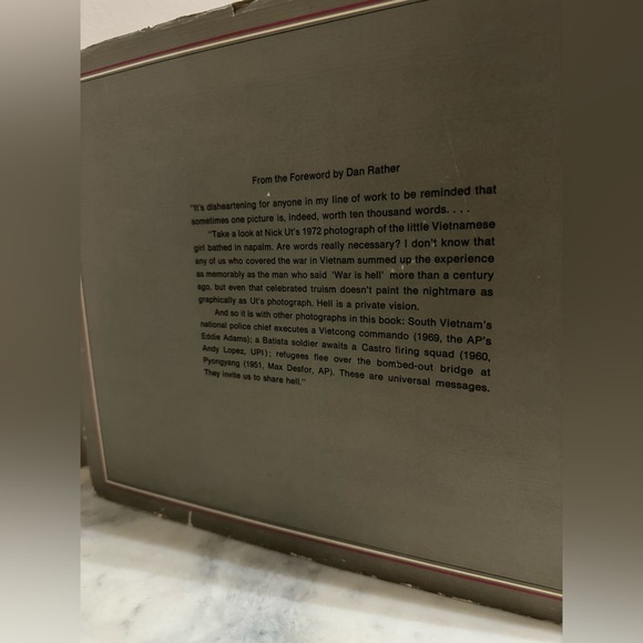 The Pulitzer Prize Photographs - Picture 2 of 11